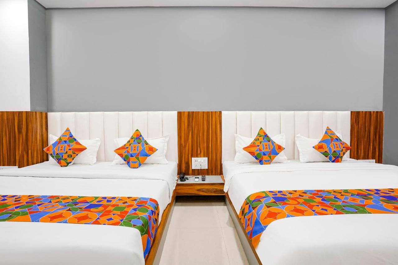 Fabhotel Magnus Сурат Экстерьер фото