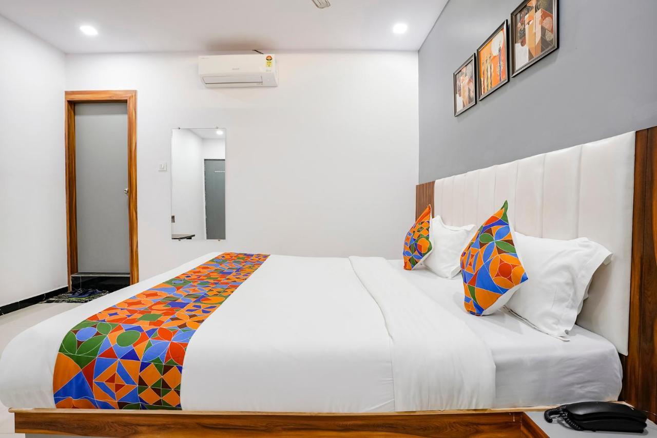 Fabhotel Magnus Сурат Экстерьер фото